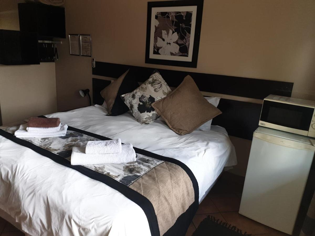Tsessebe Guesthouse Блумфонтейн Экстерьер фото