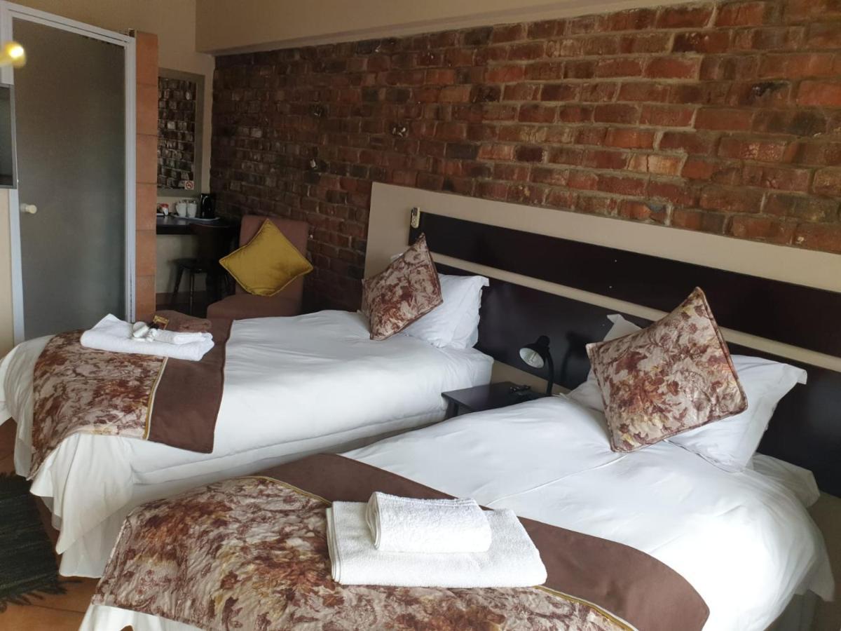 Tsessebe Guesthouse Блумфонтейн Экстерьер фото